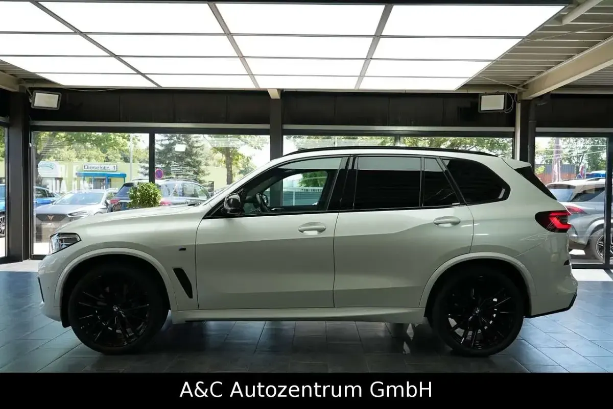 Gebraucht BMW X5 M 530 PS (389 kW) 2023 Mineralweiss SUV