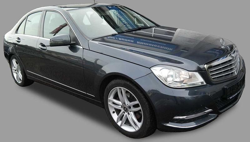 Gebraucht Mercedes C250 Elegance 204 PS (150 kW) 2013 Tenoritgrau (metallic) Limousine