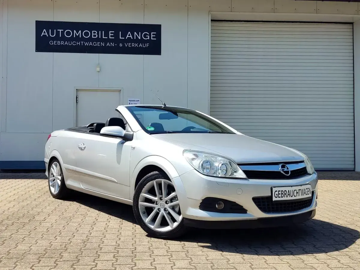 Gebraucht Opel Astra Cabriolet 140 PS (102 kW) 2009 Silber Cabrio