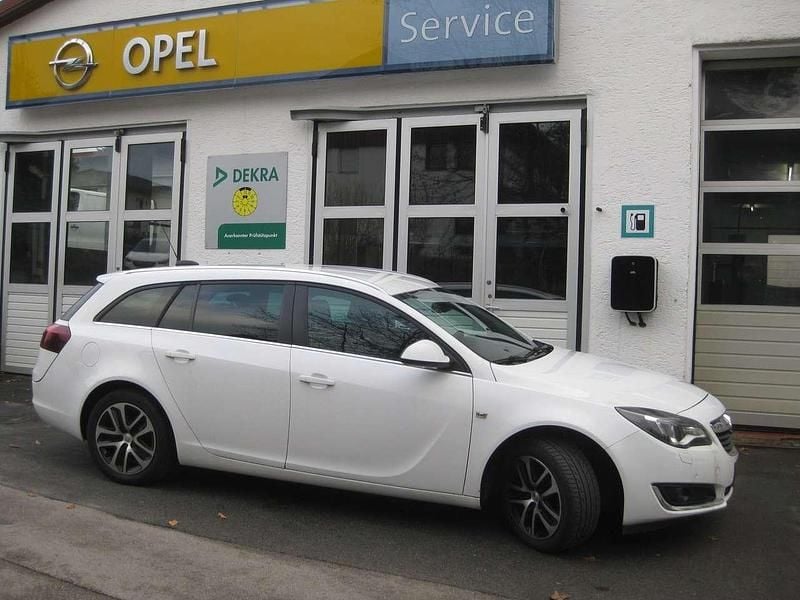 Gebraucht Opel Insignia Edition 140 PS (102 kW) 2017 Weiß Kombi