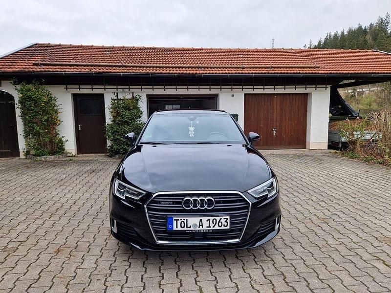 Gebraucht Audi A3 Sport 184 PS (135 kW) 2020 Schwarz Limousine