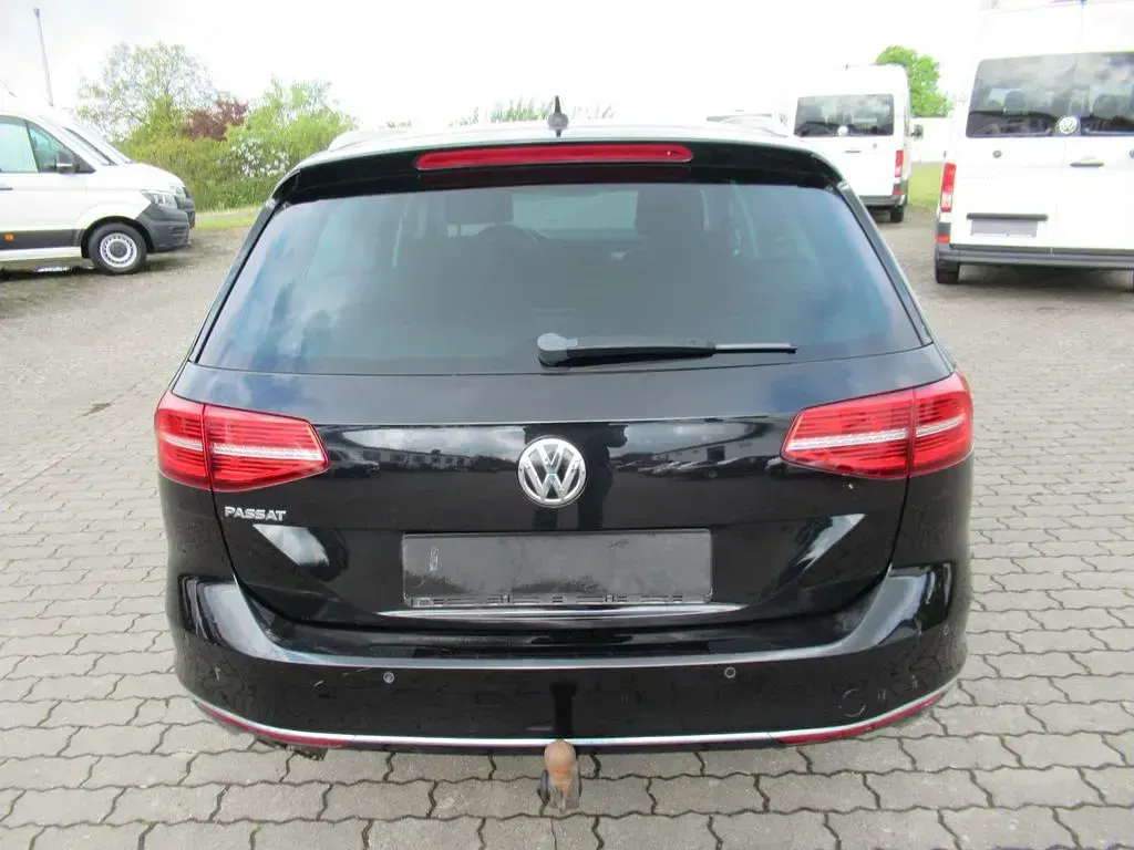 Usata VW Passat Highline 190 CV (139 kW) 2015 Nero Station wagon