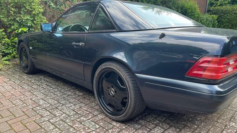 Schwarz Gebraucht 1997 Mercedes SL320 Cabrio | 18.000 € (Fairer Preis) - Bild 1/4