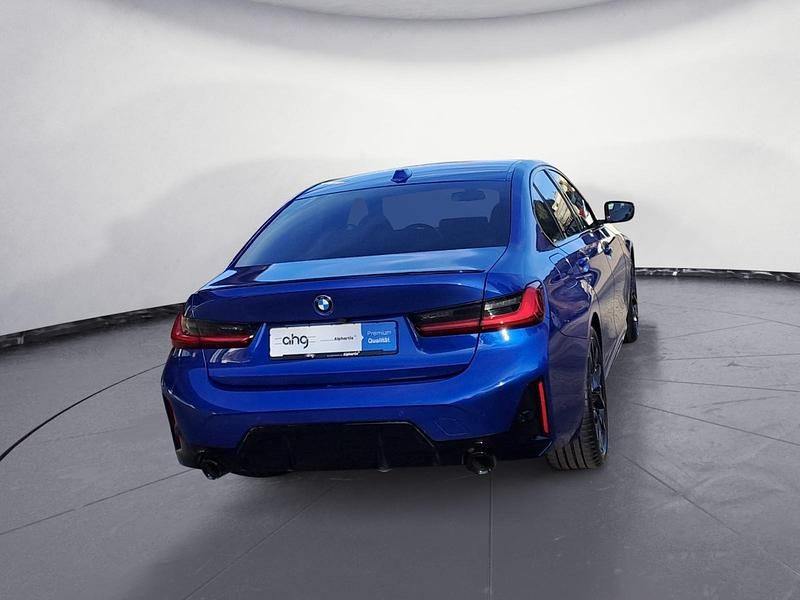 Gebraucht BMW 320 Performance 190 PS (139 kW) 2024 Blau Limousine