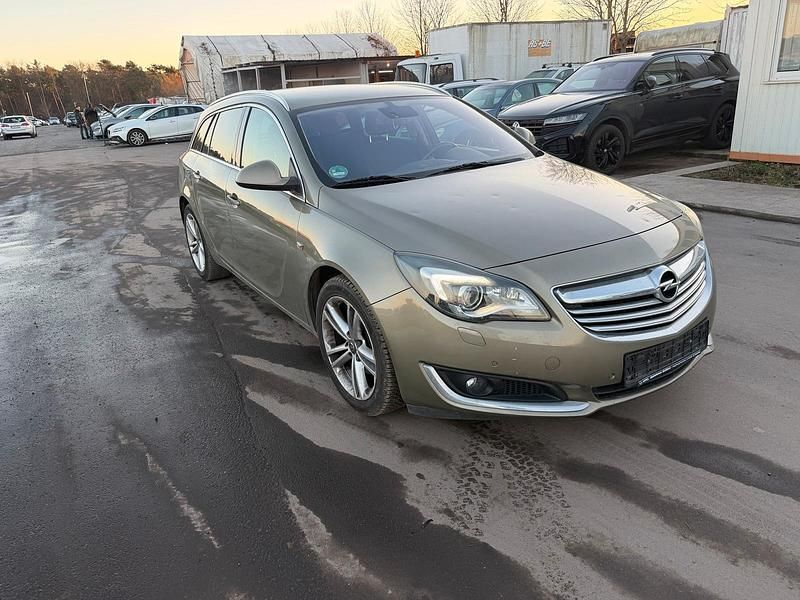 Grün Gebraucht 2014 Opel Insignia Kombi | 3.500 € (Superpreis) - Bild 1/4