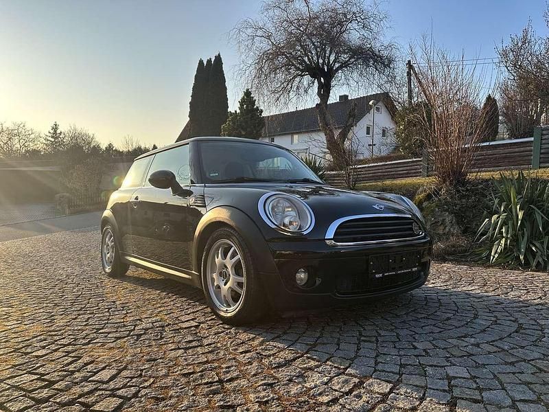 Gebraucht Mini ONE 75 PS (55 kW) 2010 Schwarz Kleinwagen