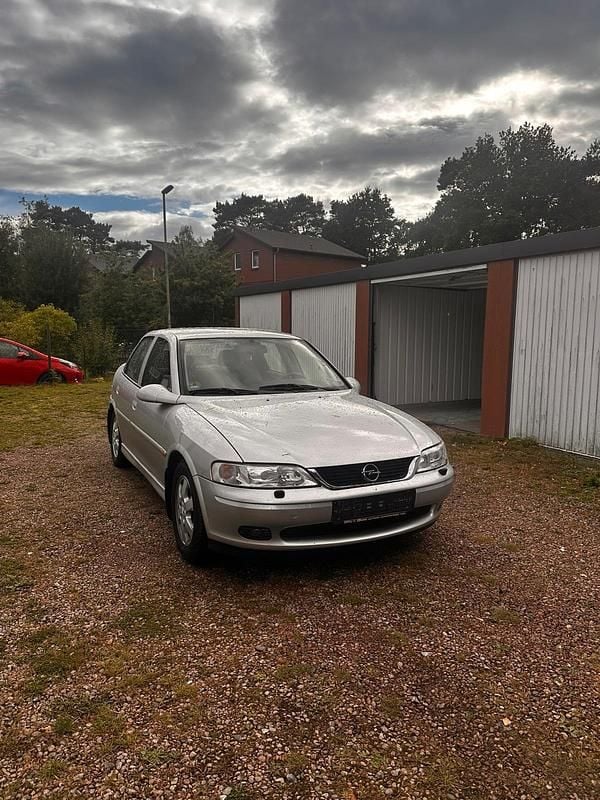Silber Gebraucht 2001 Opel Vectra Limousine | 1.550 € (Fairer Preis) - Bild 1/4