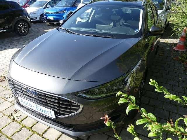 Grau Gebraucht 2024 Ford Focus Titanium X Kombi | 25.395 € (Fairer Preis) - Bild 1/4