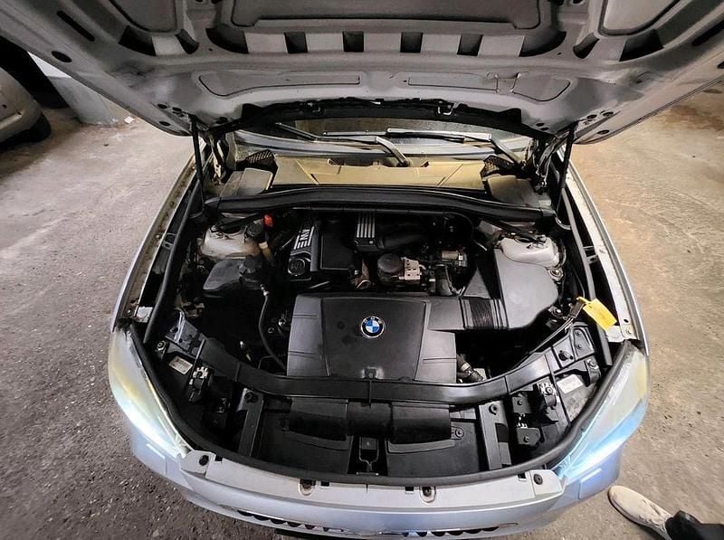 Gebraucht BMW X1 150 PS (110 kW) 2011 Silber SUV