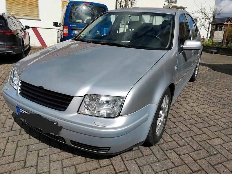 Gebraucht VW Bora 105 PS (77 kW) 2002 Silber Limousine