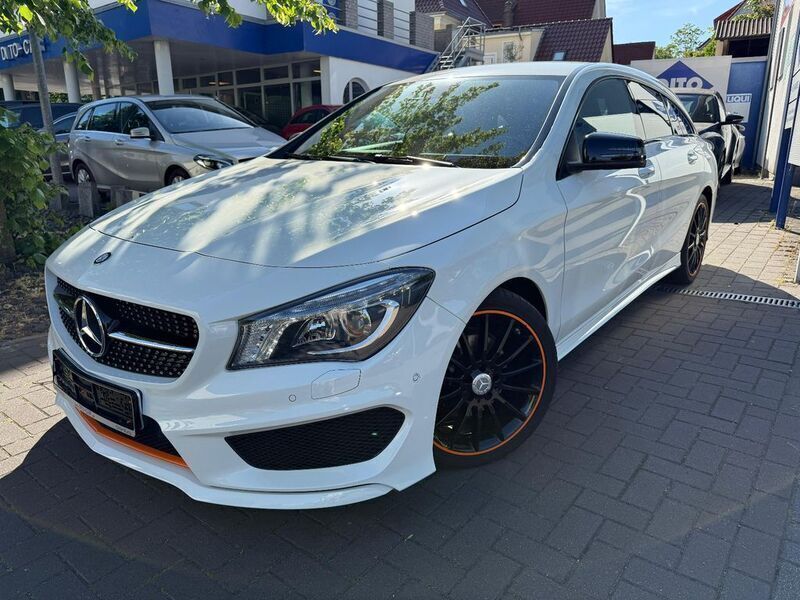 Gebraucht Mercedes CLA200 Shooting Brake AMG 156 PS (114 kW) 2015 Calcitweiss  unilack Kombi
