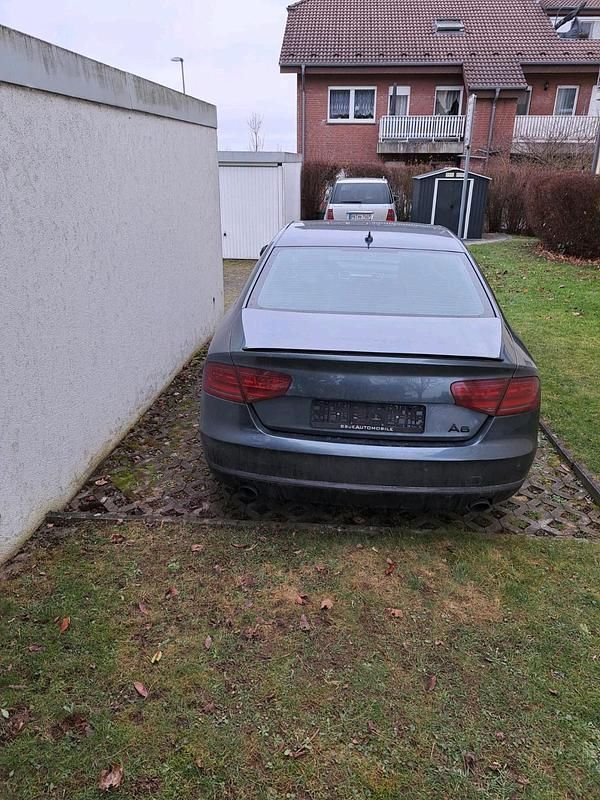 Gebraucht Audi A8 250 PS (183 kW) 2010 Grau Limousine