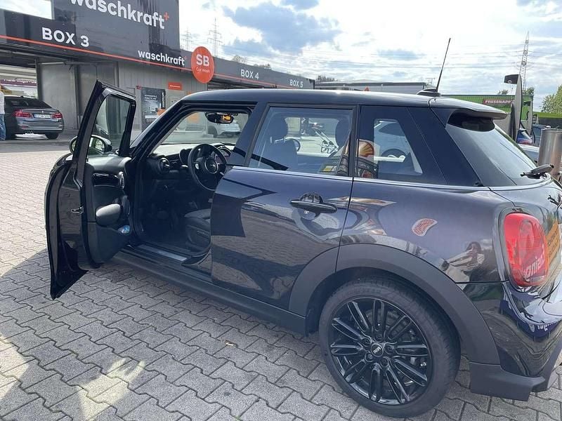 Gebraucht Mini Cooper 136 PS (100 kW) 2021 Schwarz Kleinwagen
