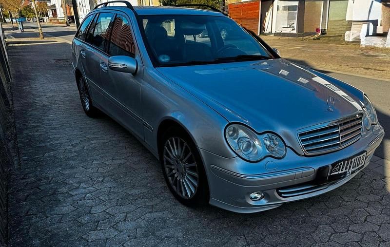 Gebraucht Mercedes 320 224 PS (164 kW) 2005 Silber Kombi