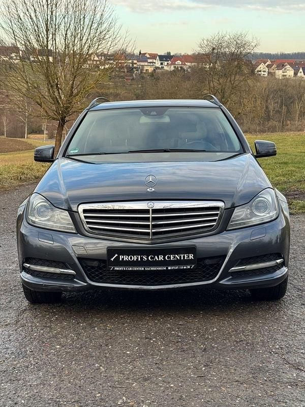 Gebraucht Mercedes C200 184 PS (135 kW) 2012 Tenoritgrau  metalliclack Kombi