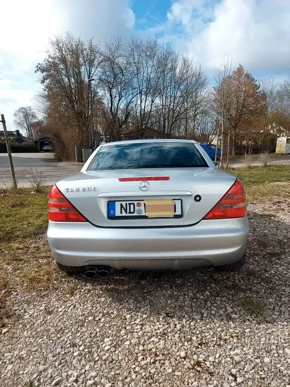 Gebraucht Mercedes SLK230 193 PS (141 kW) 1999 Silber Cabrio