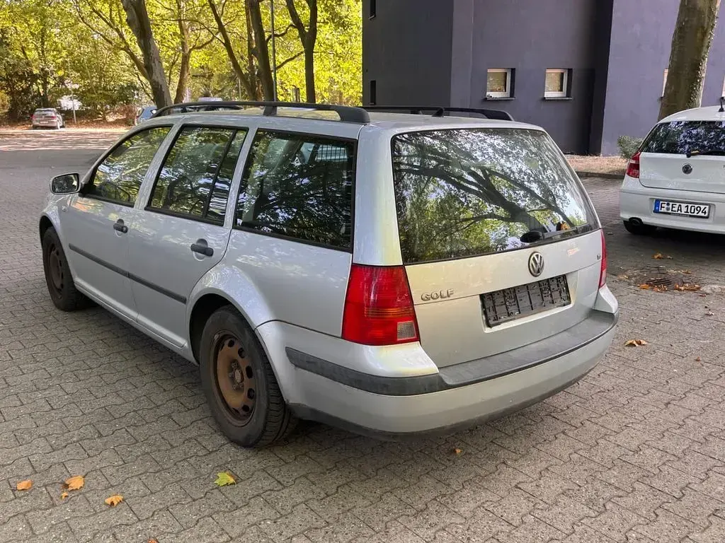 Gebraucht VW Golf IV Pacific 110 PS (80 kW) 2002 Silber Kombi