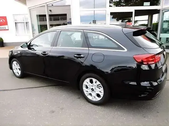 Gebraucht Kia Ceed Sportswagon Vision 140 PS (102 kW) 2025 Schwarz Kombi