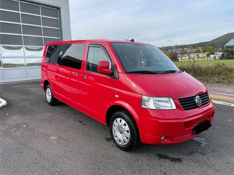 Rot Gebraucht 2008 VW T5 Van | 12.800 € (Etwas zu teuer) - Bild 1/4