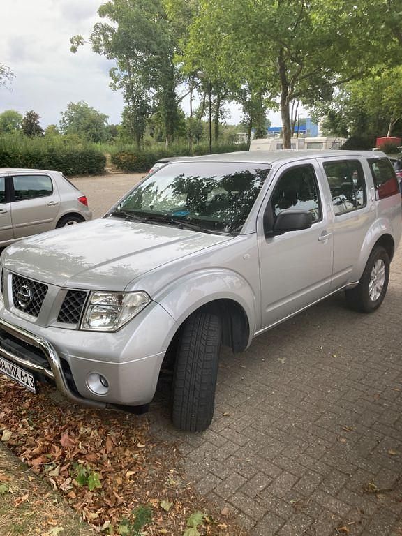 Silber Gebraucht 2006 Nissan Pathfinder SUV | 10.000 € (Fairer Preis) - Bild 1/4