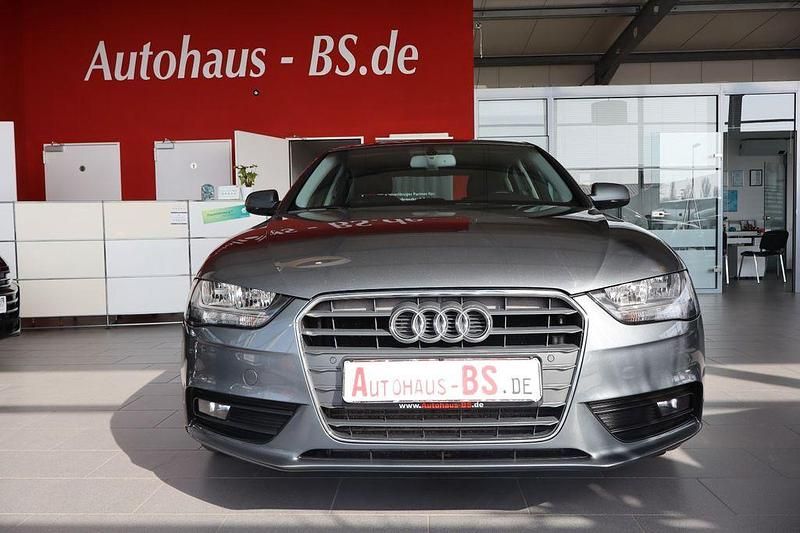 Używany Audi A4 Ambiente 170 KM (125 kW) 2013 Szary Sedan/Limuzyna