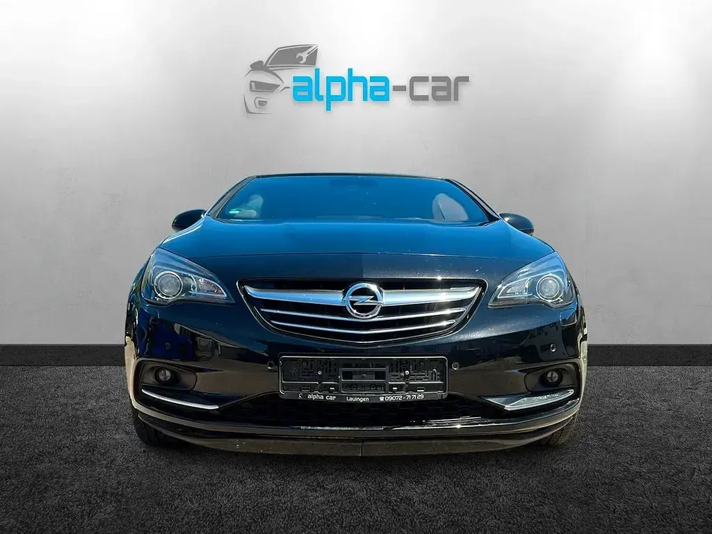 Gebraucht Opel Cascada Ultimate 140 PS (102 kW) 2018 Schwarz Cabrio