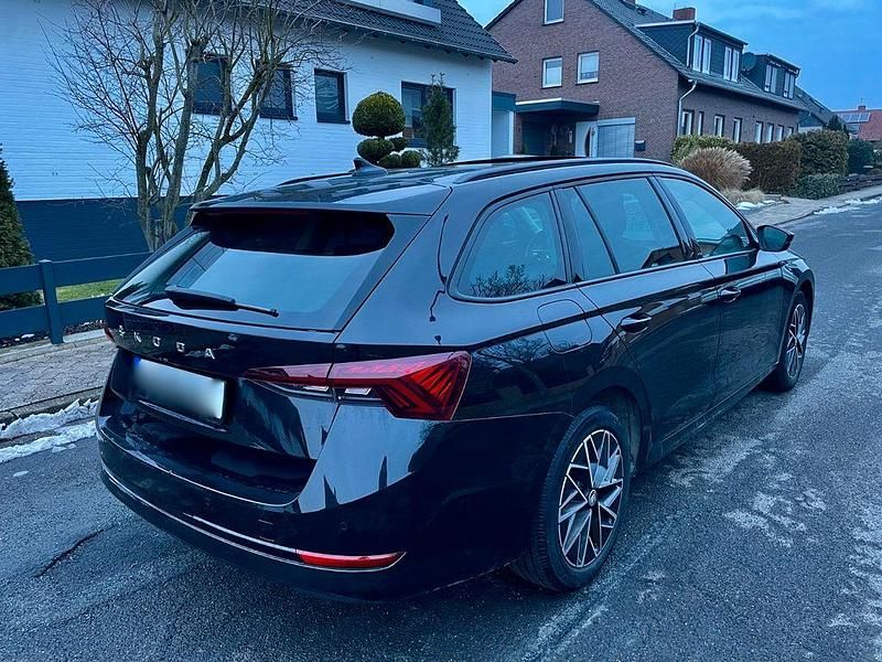 Gebraucht Skoda Octavia Style 116 PS (85 kW) 2023 Schwarz Kombi
