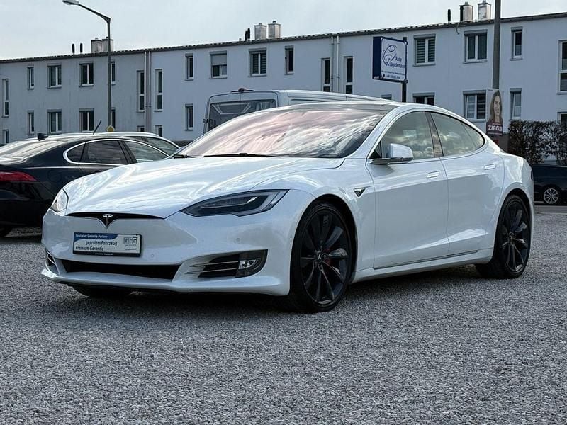 Gebraucht Tesla Model S Performance 567 kW (772 PS) 2017 Weiß Kleinwagen