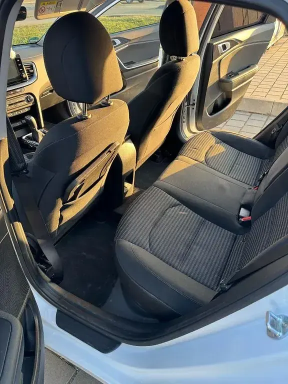 Gebraucht Kia Ceed Vision 160 PS (117 kW) 2023 Weiß Kleinwagen