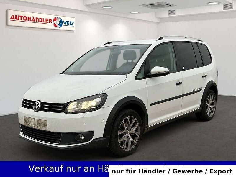 Pure white Gebraucht 2014 VW Touran Van / Kleinbus | 6.899 € (Guter Preis) - Bild 1/3