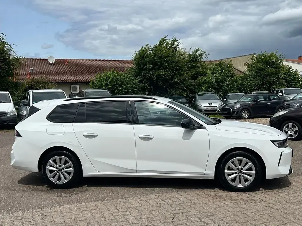 Gebraucht Opel Astra Edition 131 PS (96 kW) 2025 Weiß Kleinwagen