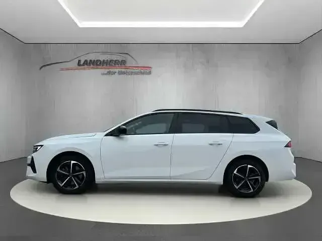 Gebraucht Opel Astra 131 PS (96 kW) 2024 Arktis weiss Kombi