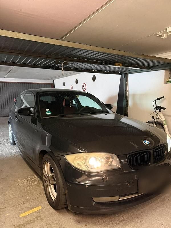 Second-hand BMW 118 143 CP (105 kW) 2007 Negru Hatchback