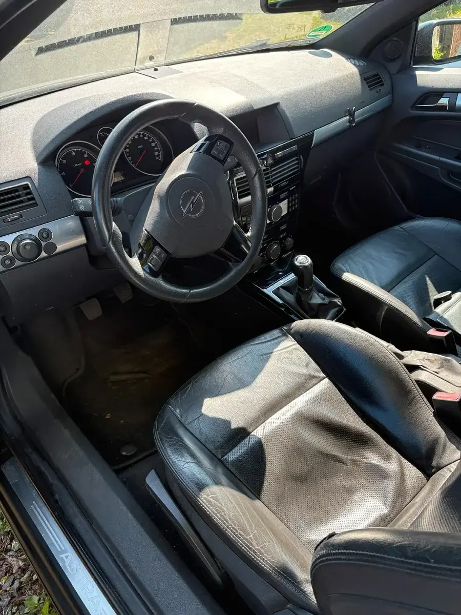 Gebraucht Opel Astra Cabriolet 110 PS (80 kW) 2007 Schwarz Cabrio
