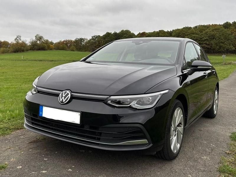 Schwarz Gebraucht 2020 VW Golf VIII Style Limousine | 14.999 € (Fairer Preis) - Bild 1/4