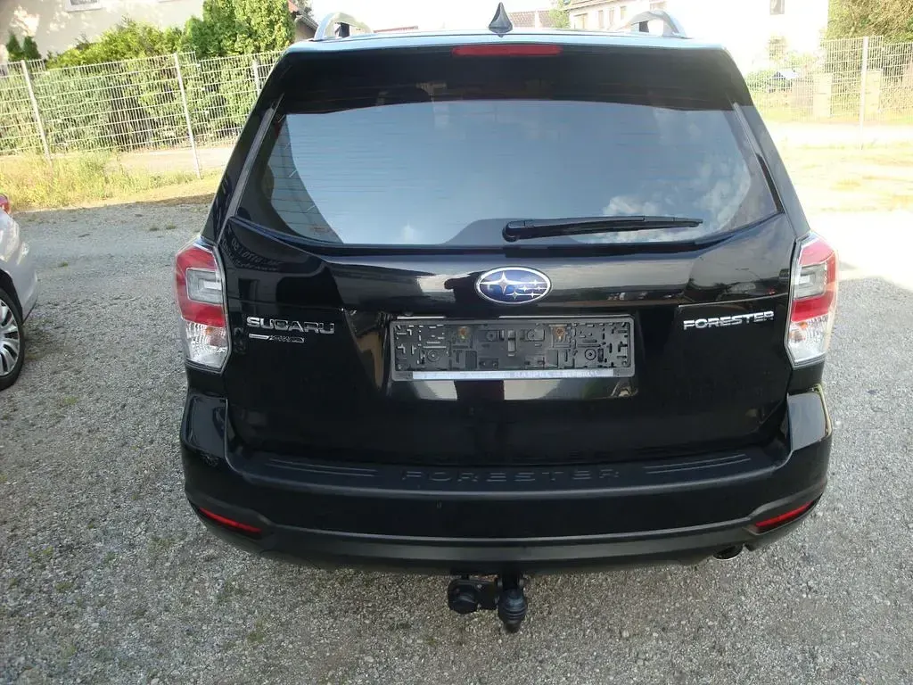 Gebraucht Subaru Forester Active 150 PS (110 kW) 2019 Schwarz SUV