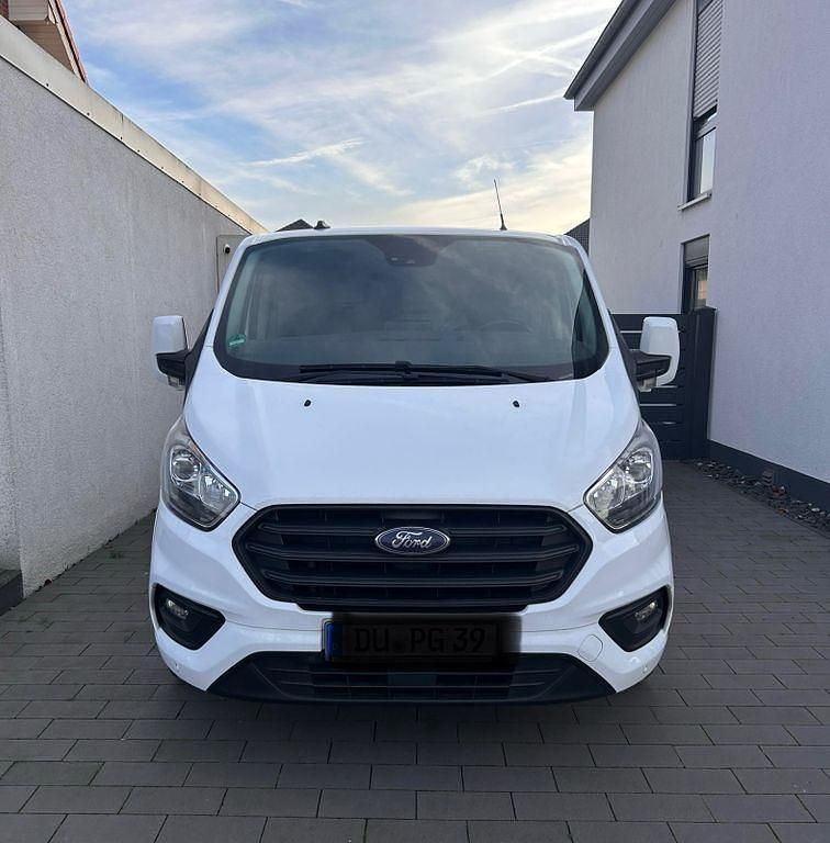 Weiß Gebraucht 2021 Ford Transit Custom Limousine | 15.900 € (Superpreis) - Bild 1/4