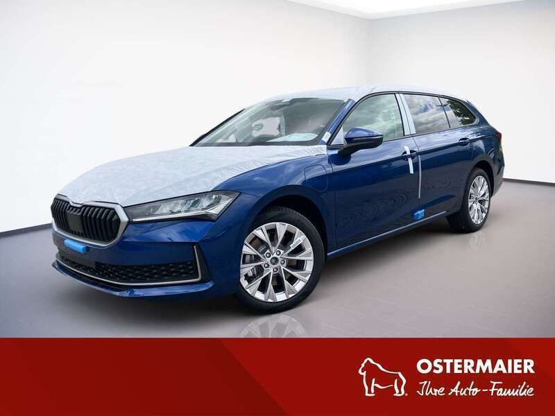 Atlantikblau Neu 2025 Skoda Superb Selection Kombi | 45.470 € (Teuer) - Bild 1/4