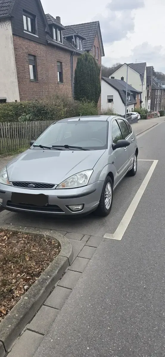 Gebraucht Ford Focus 101 PS (74 kW) 2003 Limousine