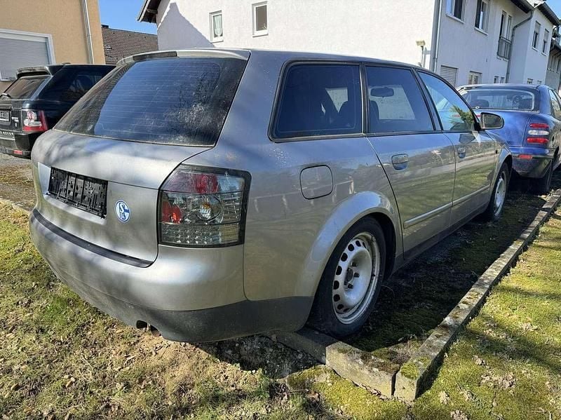 Gebraucht Audi A4 150 PS (110 kW) 2002 Grau Kombi