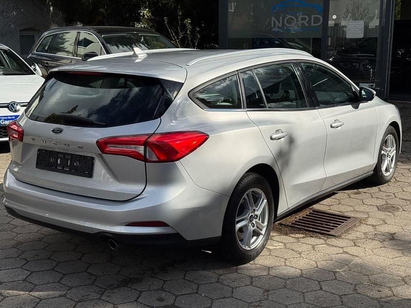 Second-hand Ford Focus 125 CP (91 kW) 2019 Argintiu Break