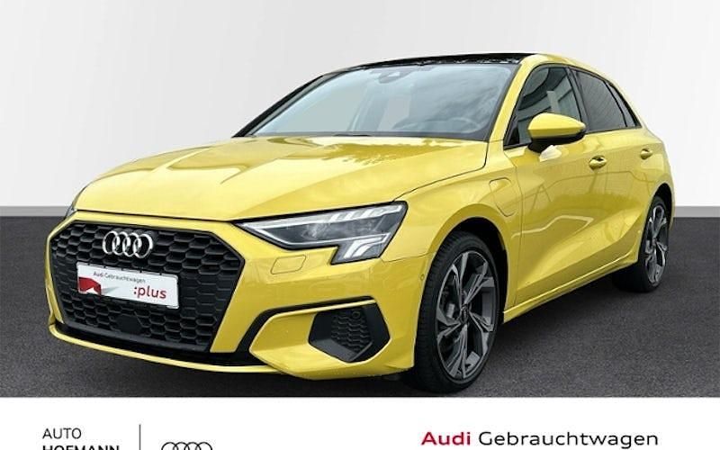Gelb Gebraucht 2021 Audi A3 Sportback e-tron Ambiente Limousine | 24.931 € (Fairer Preis) - Bild 1/4