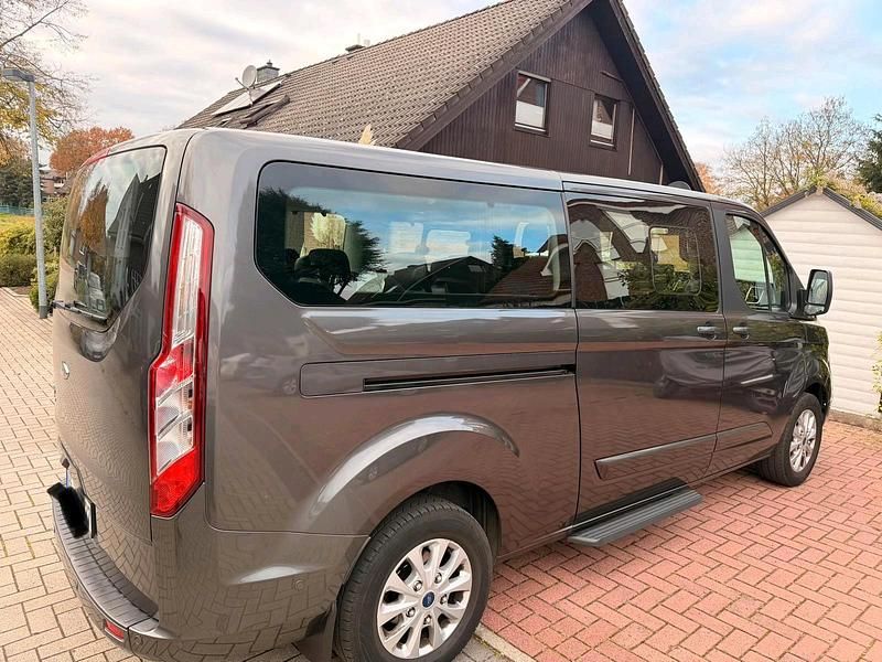 Gebraucht Ford Tourneo Titanium X 185 PS (136 kW) 2020 Grau Van / Kleinbus