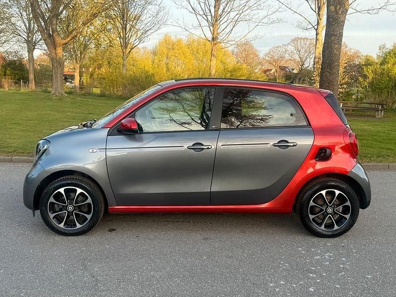 Usata Smart ForFour Basis 71 CV (52 kW) 2016 Grigio Utilitaria
