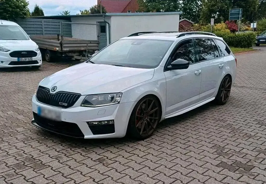 Gebraucht Skoda Octavia RS 295 PS (216 kW) 2016 Weiß Kombi