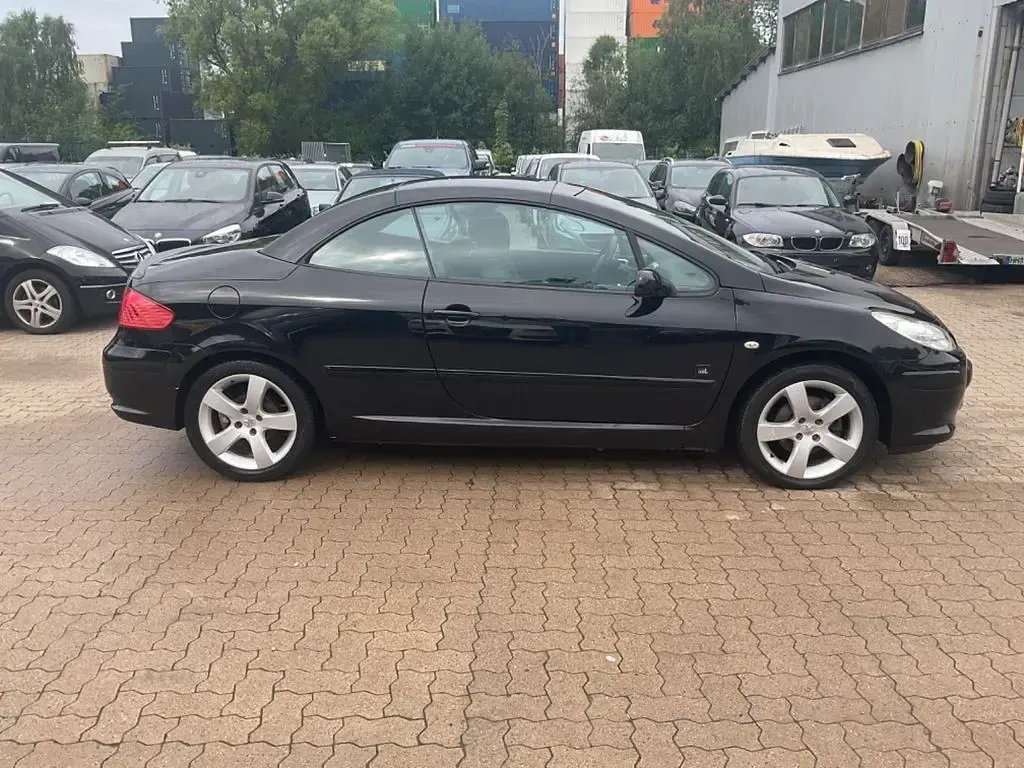 Gebraucht Peugeot 307 CC 140 PS (102 kW) 2008 Schwarz Cabrio