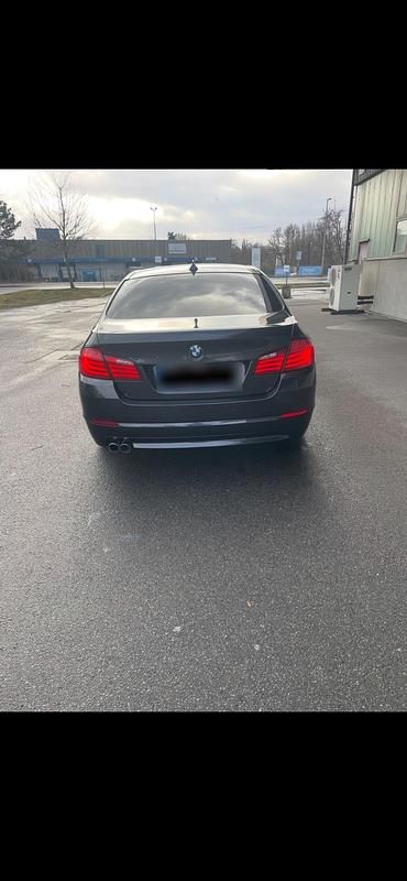 Gebraucht BMW 520 204 PS (150 kW) 2010 Grau Limousine