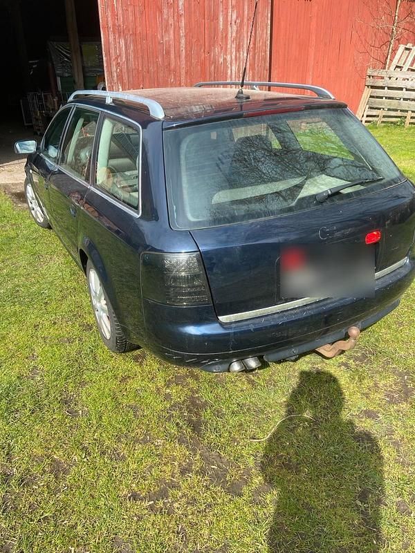 Gebraucht Audi A6 179 PS (131 kW) 2004 Blau Kombi