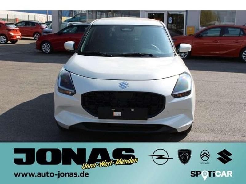 Gebraucht Suzuki Swift Comfort+ 83 PS (61 kW) 2025 Weiss Kleinwagen