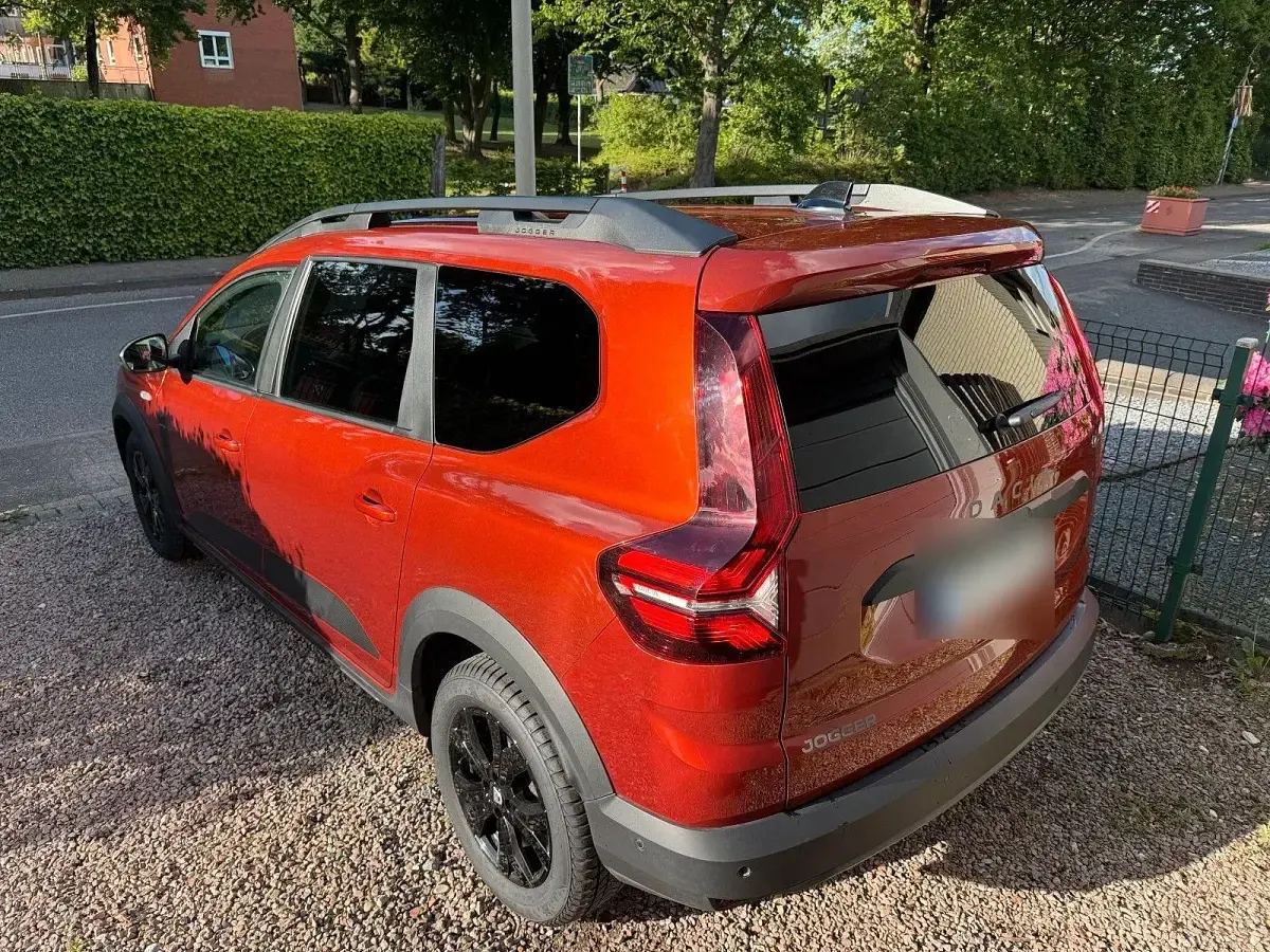 Gebraucht Dacia Jogger Extreme 101 PS (74 kW) 2022 Rot Van / Kleinbus